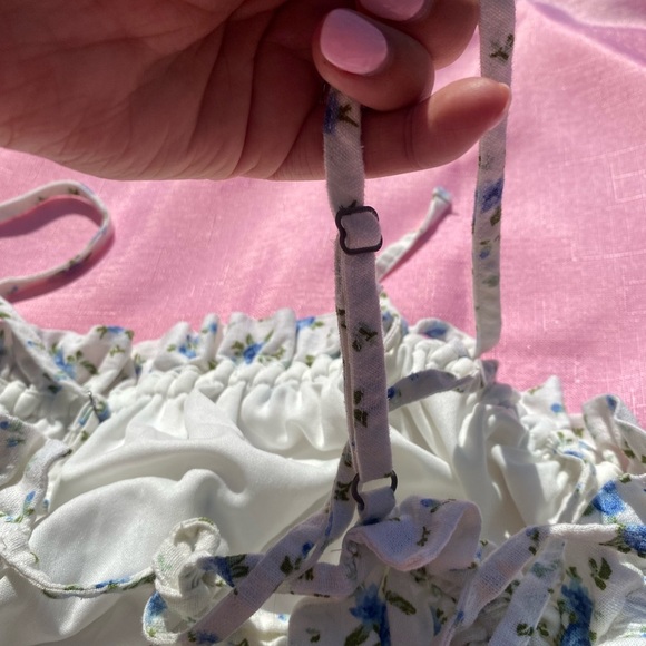 White & Blue Floral Crop Top - Picture 3 of 5